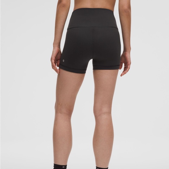 Lululemon wunder train shorts size 6 - Picture 6 of 8